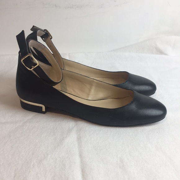 Vince Camuto | Shoes | Vince Camuto Black Flats | Poshmark